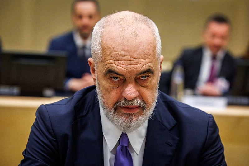 Edi Rama: U Albaniji se formira vjerska država po uzoru na Vatikan